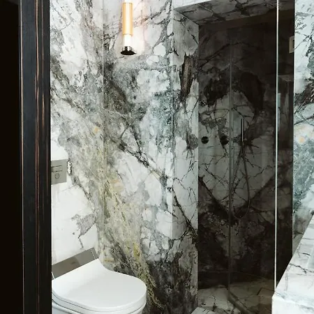 The Harbour - Luxury Living 4*