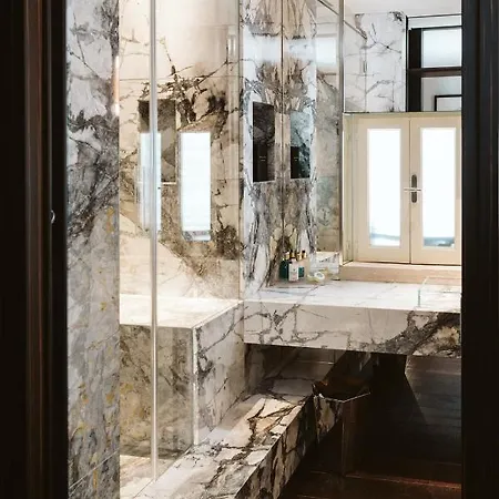 The Harbour - Luxury Living